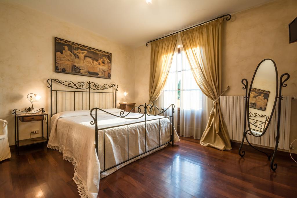 B&B Maesta' Di Cudino Arezzo Szoba fotó