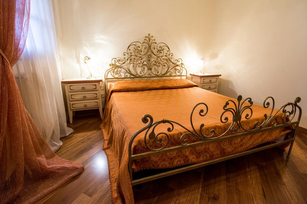 B&B Maesta' Di Cudino Arezzo Szoba fotó